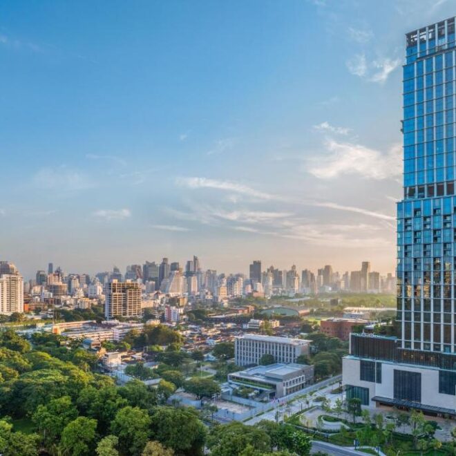 Ritz Carlton Bangkok: Simbol Kemewahan di Jantung Kota